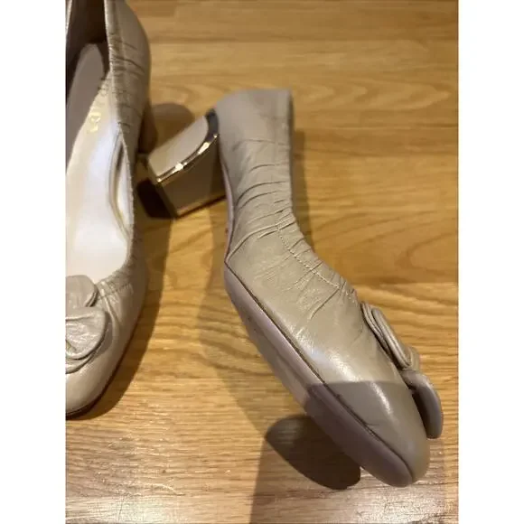 PRADA Nude tan Leather Gold Trim Chunky Heel Pump Flower Embellishment 38 1/2 8 - Picture 2 of 16